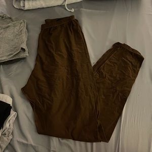 Skims fits everybody brown set